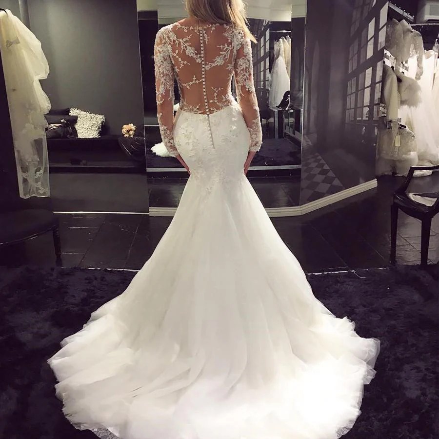 Mermaid wedding dress with long train