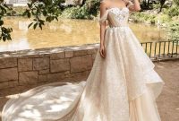 Glamorous dresses for weddings