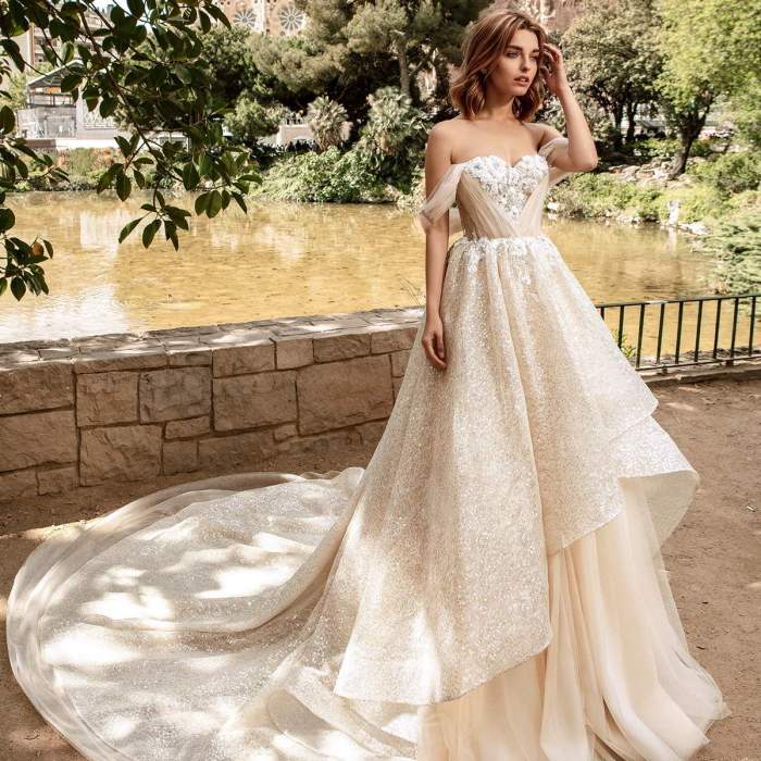 Glamorous dresses for weddings